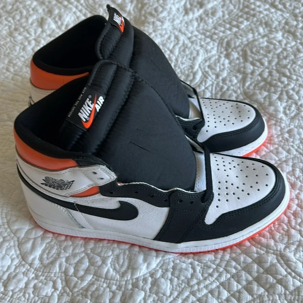 Men’s Nike Air Jordan High-Top Sneakers